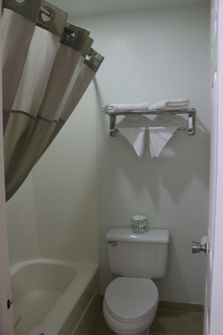 Heritage Inn & Suites El Dorado Buitenkant foto