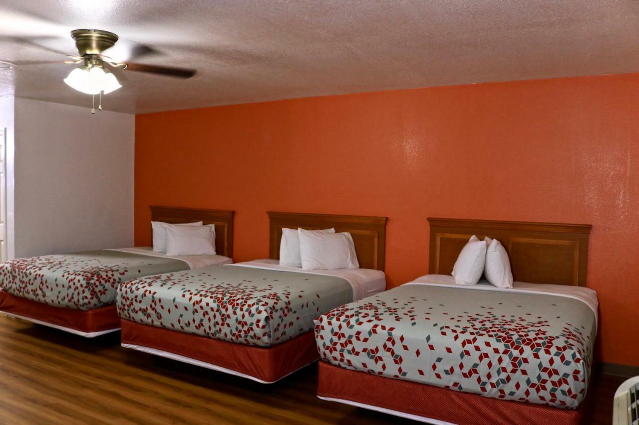 Heritage Inn & Suites El Dorado Buitenkant foto